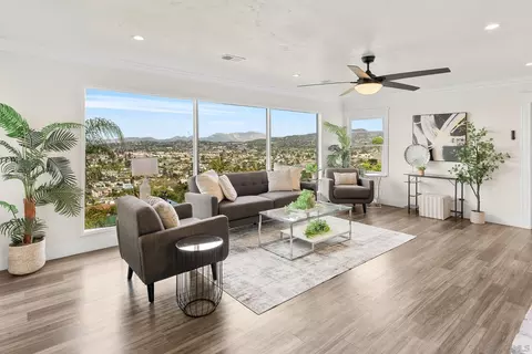 1192 Merritt Dr, El Cajon, CA 92020