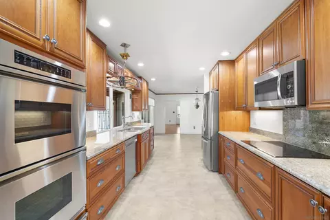 4617 Schaumberg Pl, Bonita, CA 91902