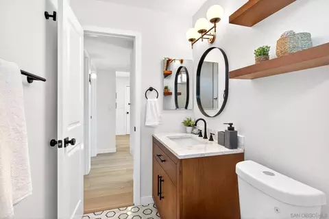 Bath - 156 Francesca Dr, Oceanside, CA 92057 photo 1 of 4
