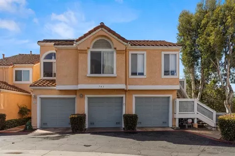 741 Vista Grande Way #313, Oceanside, CA 92057 photo 2