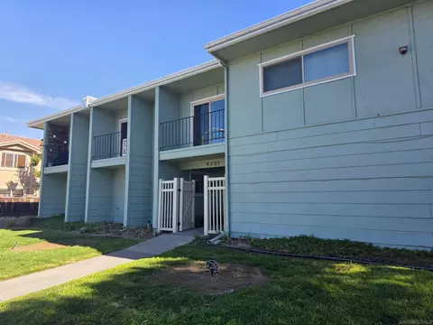 4231 Lowell St #14, La Mesa, CA 91941