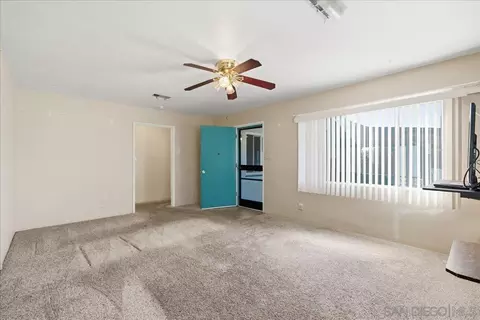 Living - 214 Summit Ave, Fallbrook, CA 92028 photo 2 of 4