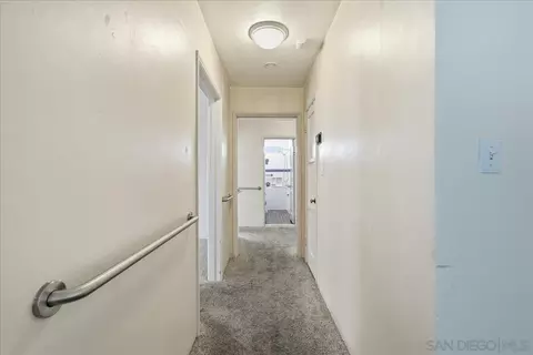 Entry Way - 214 Summit Ave, Fallbrook, CA 92028 photo 1 of 3