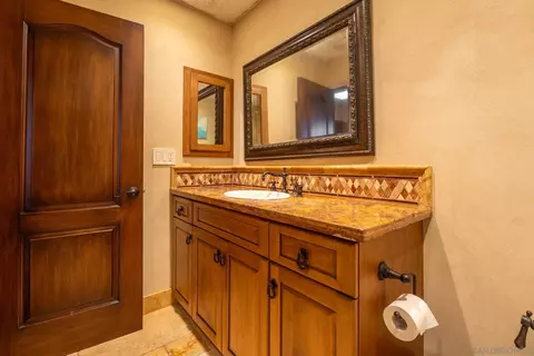 Bath - 175 Maple Ave #4, Carlsbad, CA 92008 photo 3 of 6