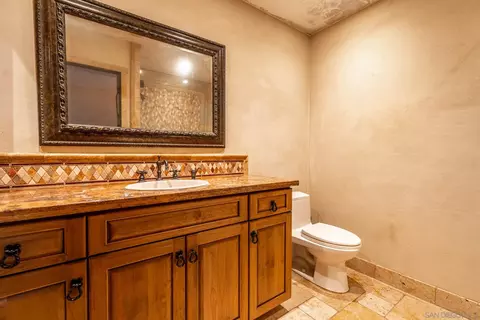 Bath - 175 Maple Ave #4, Carlsbad, CA 92008 photo 2 of 6