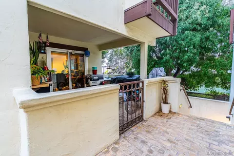 Exterior - 175 Maple Ave #4, Carlsbad, CA 92008 photo 7 of 14