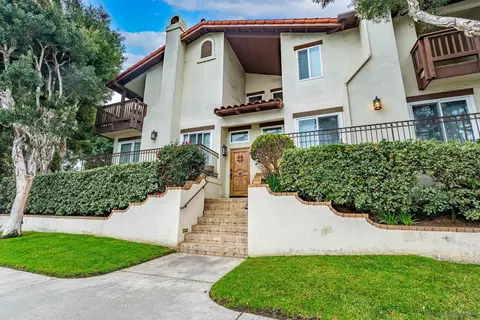 175 Maple Ave #4, Carlsbad, CA 92008