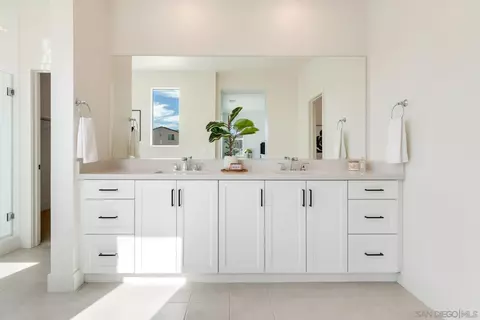 Bath - 684 Meadowood St #LOT 391, Fallbrook, CA 92028 photo 1 of 3