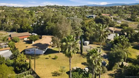 View/Area - 646 Barsby St, Vista, CA 92084 photo 2 of 5