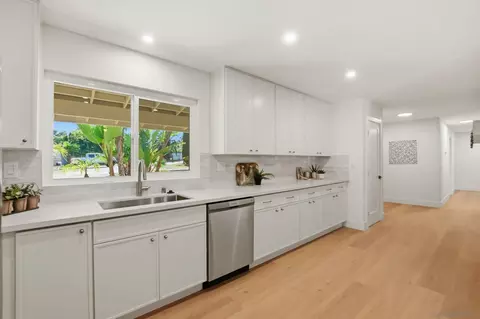Entry Way - 646 Barsby St, Vista, CA 92084 photo 1 of 1