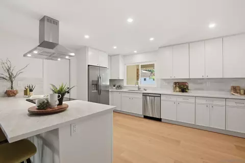 646 Barsby St, Vista, CA 92084