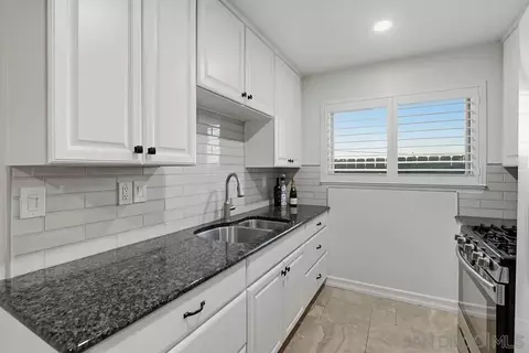 Kitchen - 11038 Larkridge St, Santee, CA 92071 photo 2 of 4