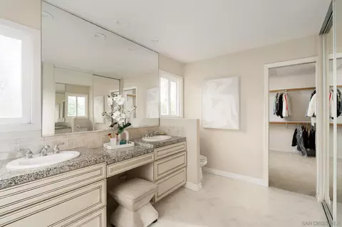 Bath - 16462 Martincoit Rd, Poway, CA 92064 photo 4 of 5