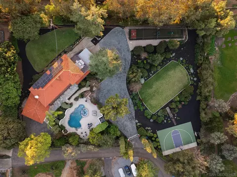 View/Area - 16462 Martincoit Rd, Poway, CA 92064 photo 1 of 3
