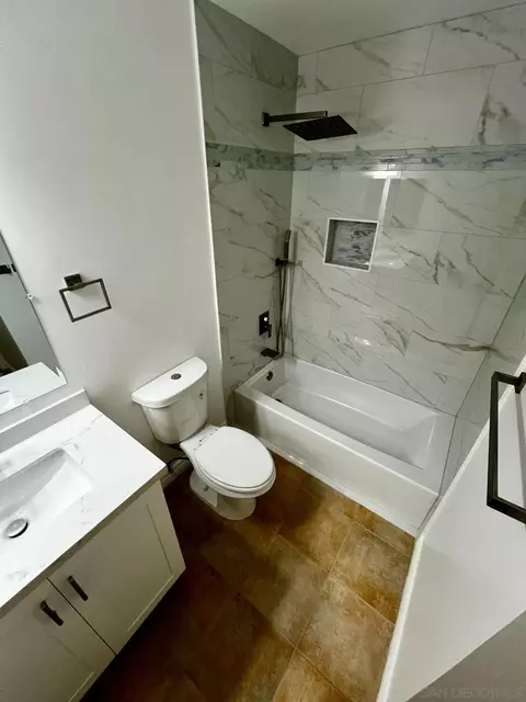 Bath - 655 E Washington Ave #J, El Cajon, CA 92020 photo 3 of 3
