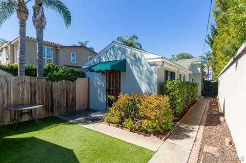 Exterior - 951-55 B, Coronado, CA 92118 photo 4 of 10