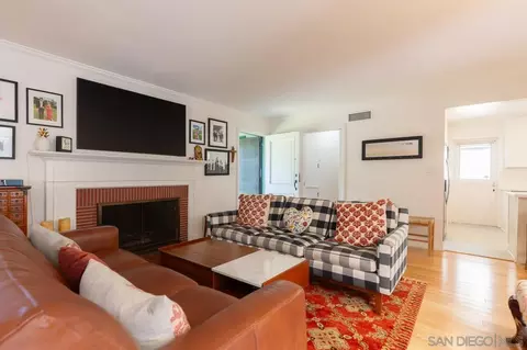 Living - 951-55 B, Coronado, CA 92118 photo 2 of 5
