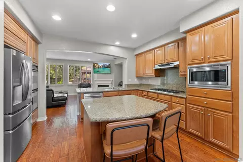 Kitchen - 732 N Fox Run Pl, Chula Vista, CA 91914 photo 1 of 2