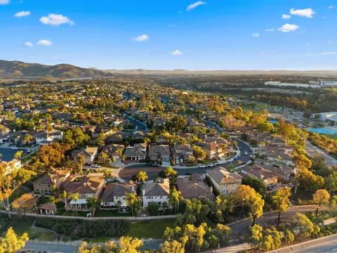 View/Area - 732 N Fox Run Pl, Chula Vista, CA 91914 photo 3 of 7