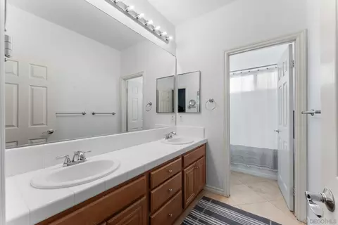 Bath - 732 N Fox Run Pl, Chula Vista, CA 91914 photo 2 of 3