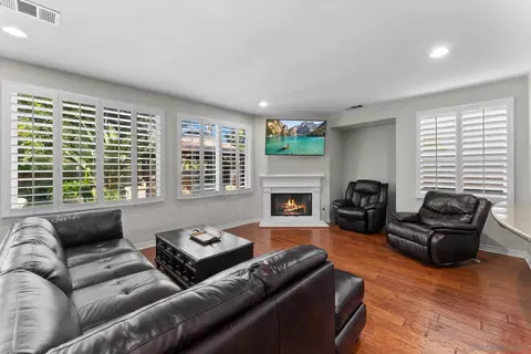 Living - 732 N Fox Run Pl, Chula Vista, CA 91914 photo 1 of 3