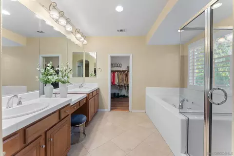 Bath - 732 N Fox Run Pl, Chula Vista, CA 91914 photo 3 of 3