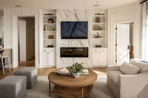 Living - 220 Jacob Ln, Encinitas, CA 92024 photo 2 of 3
