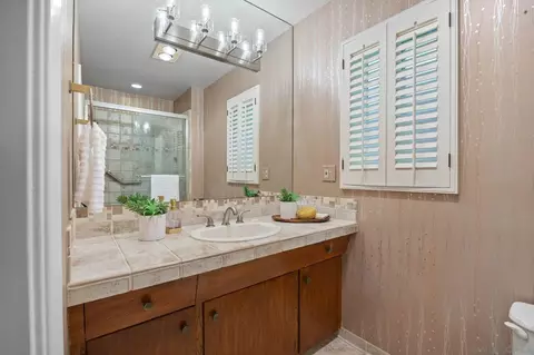 Bath - 11205 Constellation Dr, El Cajon, CA 92020 photo 1 of 2