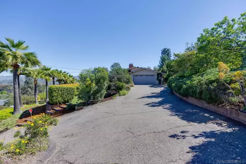 Exterior - 11205 Constellation Dr, El Cajon, CA 92020 photo 11 of 23