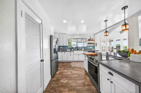 Kitchen - 5930 Camino Baja Cerro, Fallbrook, CA 92028 photo 3 of 6