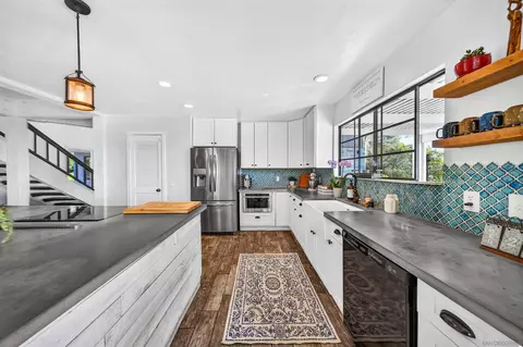 Kitchen - 5930 Camino Baja Cerro, Fallbrook, CA 92028 photo 6 of 6