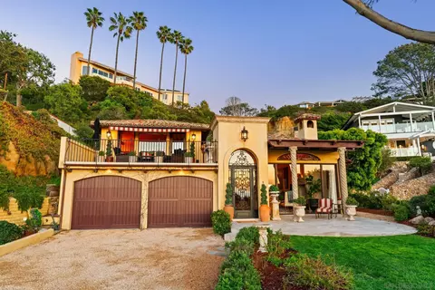 Exterior - 2061 Seaview Ave, Del Mar, CA 92014 photo 1 of 9