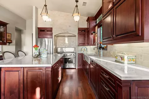 Kitchen - 2061 Seaview Ave, Del Mar, CA 92014 photo 4 of 4
