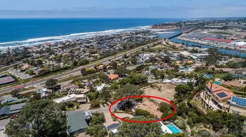 View/Area - 2061 Seaview Ave, Del Mar, CA 92014 photo 2 of 6
