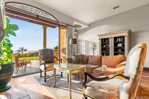 Living - 2061 Seaview Ave, Del Mar, CA 92014 photo 1 of 4
