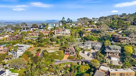 View/Area - 2061 Seaview Ave, Del Mar, CA 92014 photo 4 of 6