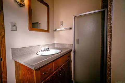 Bath - 2570 Live Oaks Trl, Boulevard, CA 91905 photo 6 of 6