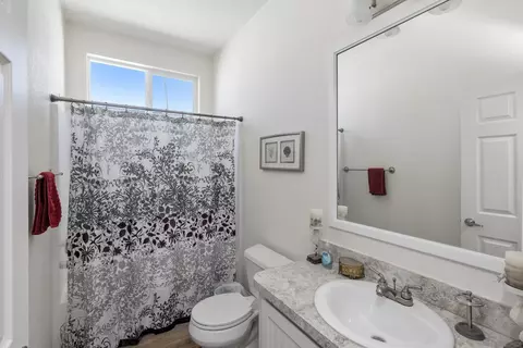 Bath - 14003 Jasmine #193, Poway, CA 92064 photo 1 of 2