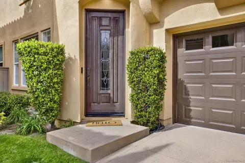 Entry Way - 7073 Surfbird Cir, Carlsbad, CA 92011 photo 1 of 5