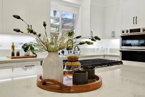 Kitchen - 7073 Surfbird Cir, Carlsbad, CA 92011 photo 5 of 9