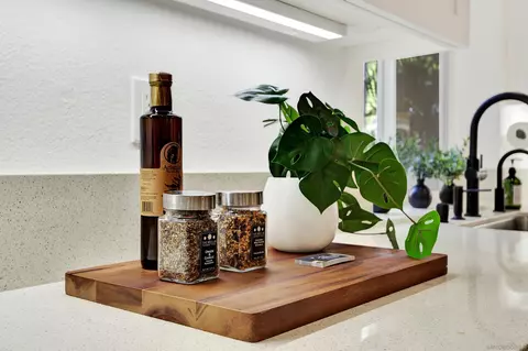 Kitchen - 7073 Surfbird Cir, Carlsbad, CA 92011 photo 8 of 9