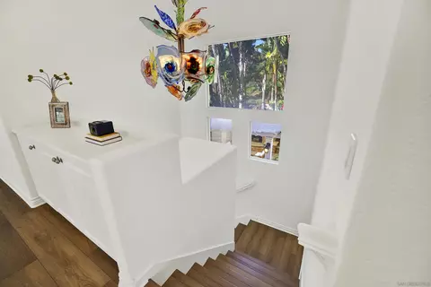Entry Way - 7073 Surfbird Cir, Carlsbad, CA 92011 photo 4 of 5