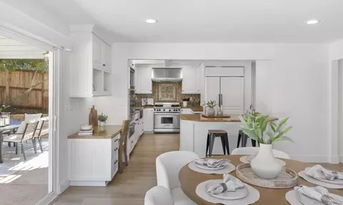 2518 Caminito La Paz, La Jolla, CA 92037