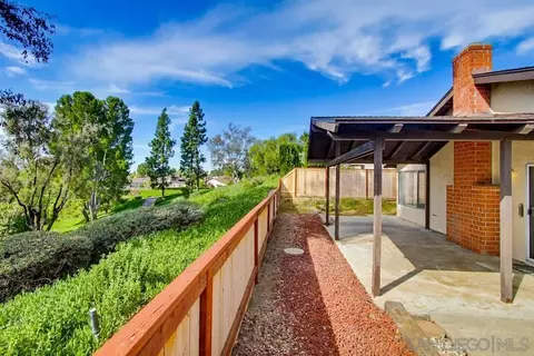 Exterior - 321 Skyridge Ln, Escondido, CA 92026 photo 4 of 8