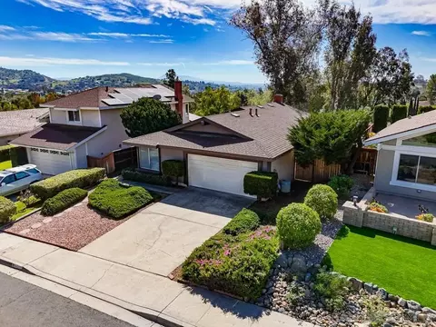 View/Area - 321 Skyridge Ln, Escondido, CA 92026 photo 2 of 3