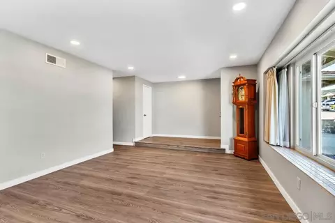Living - 10143 Maple Tree Rd, Santee, CA 92071 photo 2 of 5