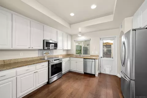 Kitchen - 17415 Port Marnock Dr, Poway, CA 92064 photo 3 of 4