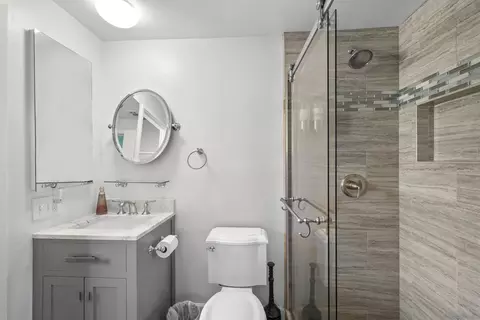 Bath - 17415 Port Marnock Dr, Poway, CA 92064 photo 4 of 4
