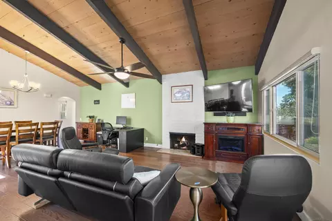 Living - 17415 Port Marnock Dr, Poway, CA 92064 photo 2 of 3