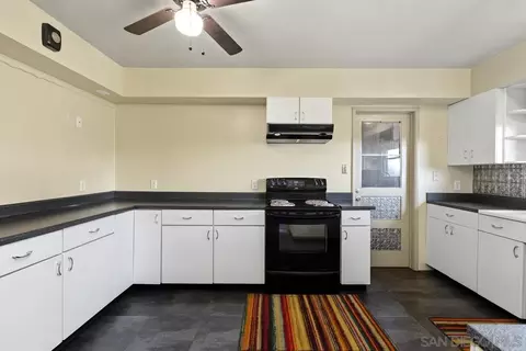 Kitchen - 1890 Calmin Dr, Fallbrook, CA 92028 photo 1 of 6
